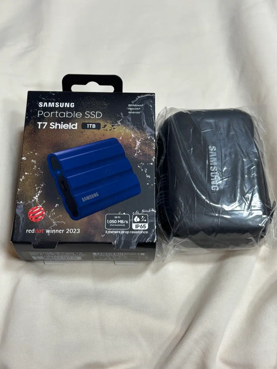 (미개봉 새상품) 삼성 포터블 SSD T7 Shield 1TB 블루