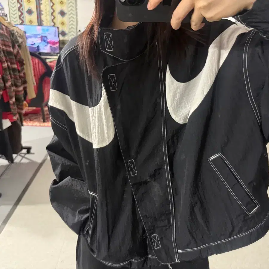 # NIKE VINTAGE BIG SWOOSH WINDBREAKER