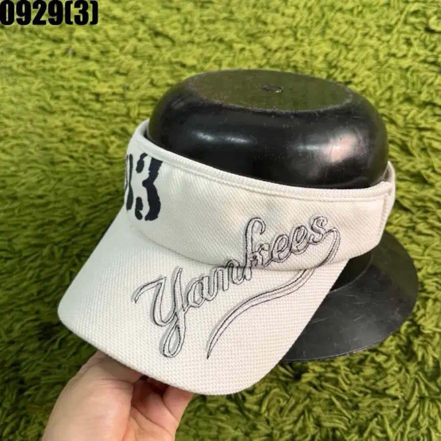 MLB 뉴욕 양키스 자수 바이저 모자 화이트 9/29