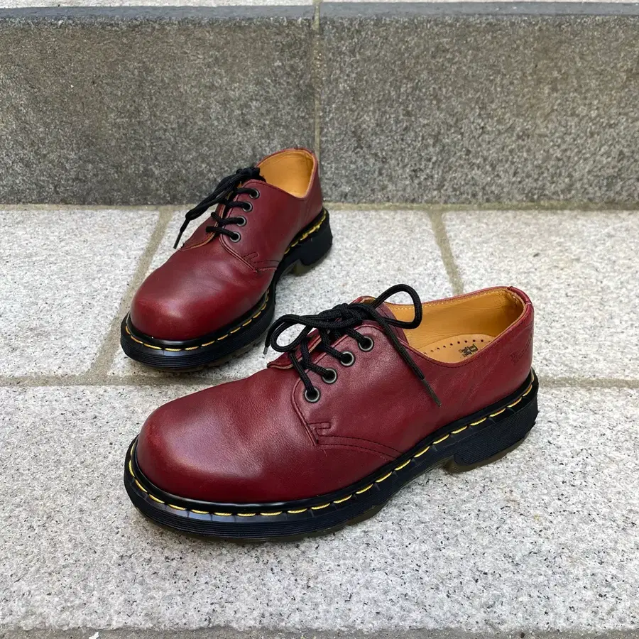 [6UK] 닥터마틴 빈티지 Made in England 체리레드 (250)
