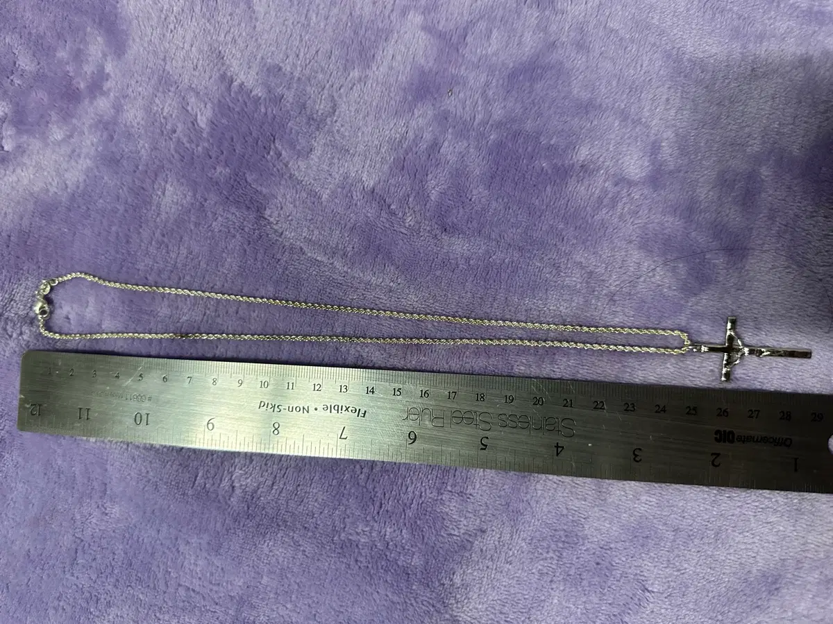 미사용 새상품 925실버 빈티지 십자가 펜던트 로프 체인 목걸이 본체 크기 2.1cm 스트랩 길이 45cm 남녀공용 프리미엄 패션 주얼리 팝니다