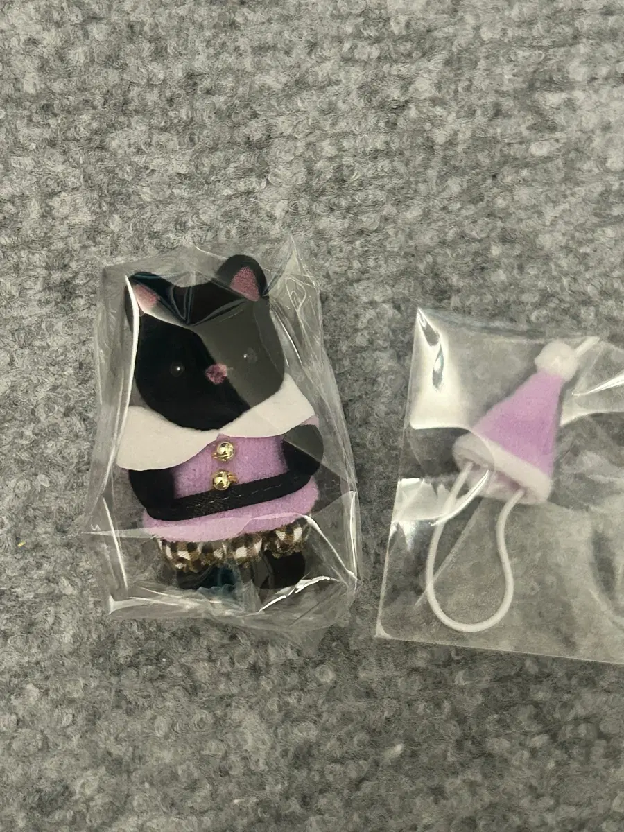 실바니안 일곱 요정 옷 깜고 검은 고양이