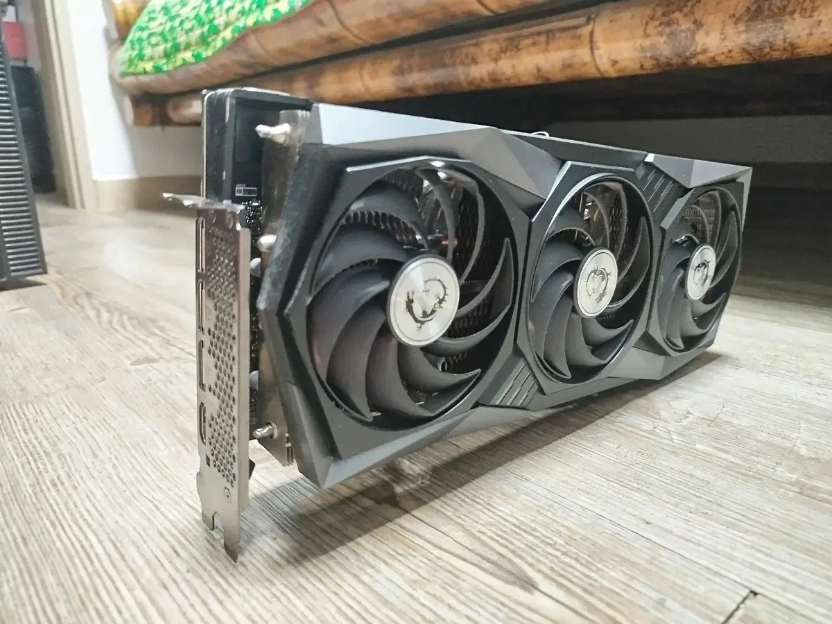 MSI 지포스 RTX 3070 게이밍 Z 트리오 8GB LHR 제조일:2022:05  상태 최상 전주시