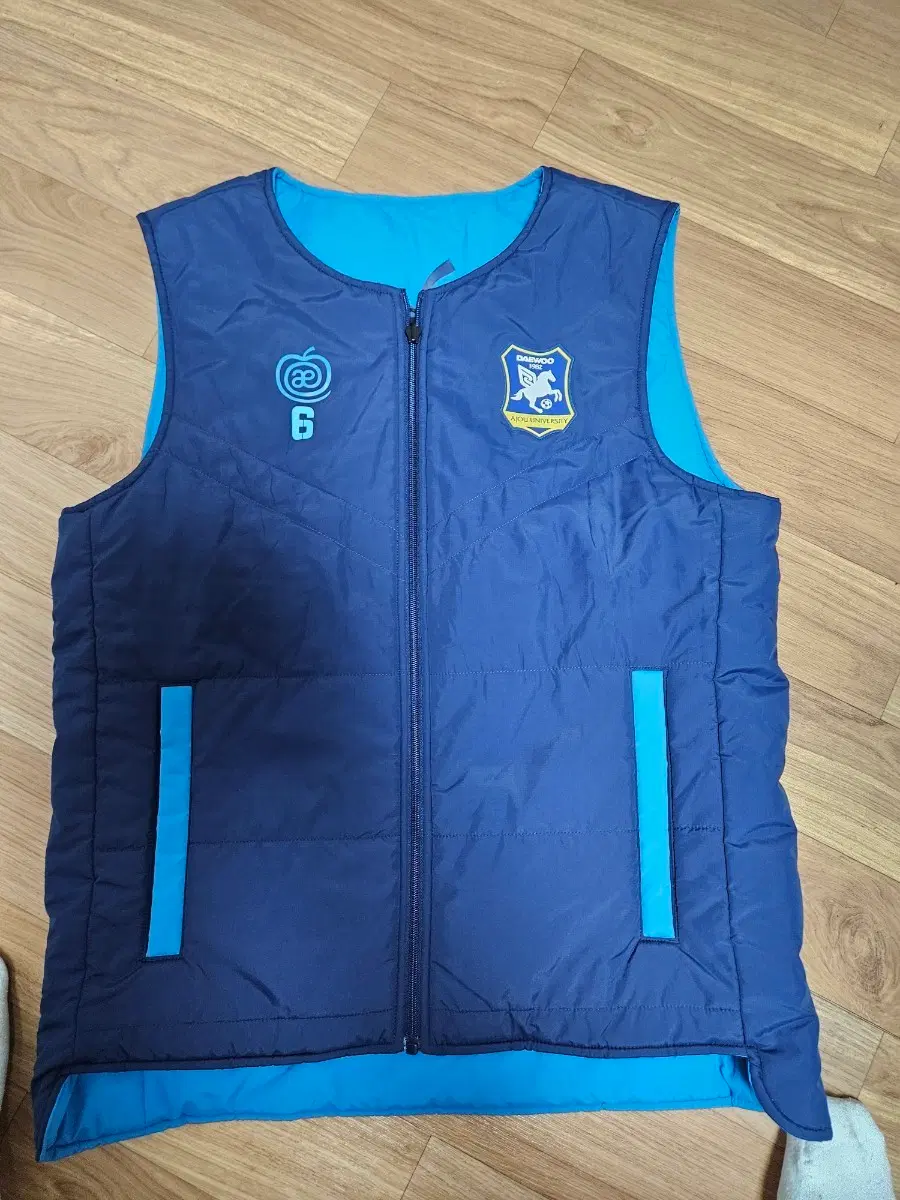아주대선수지급용 축구부 패딩조끼 100
