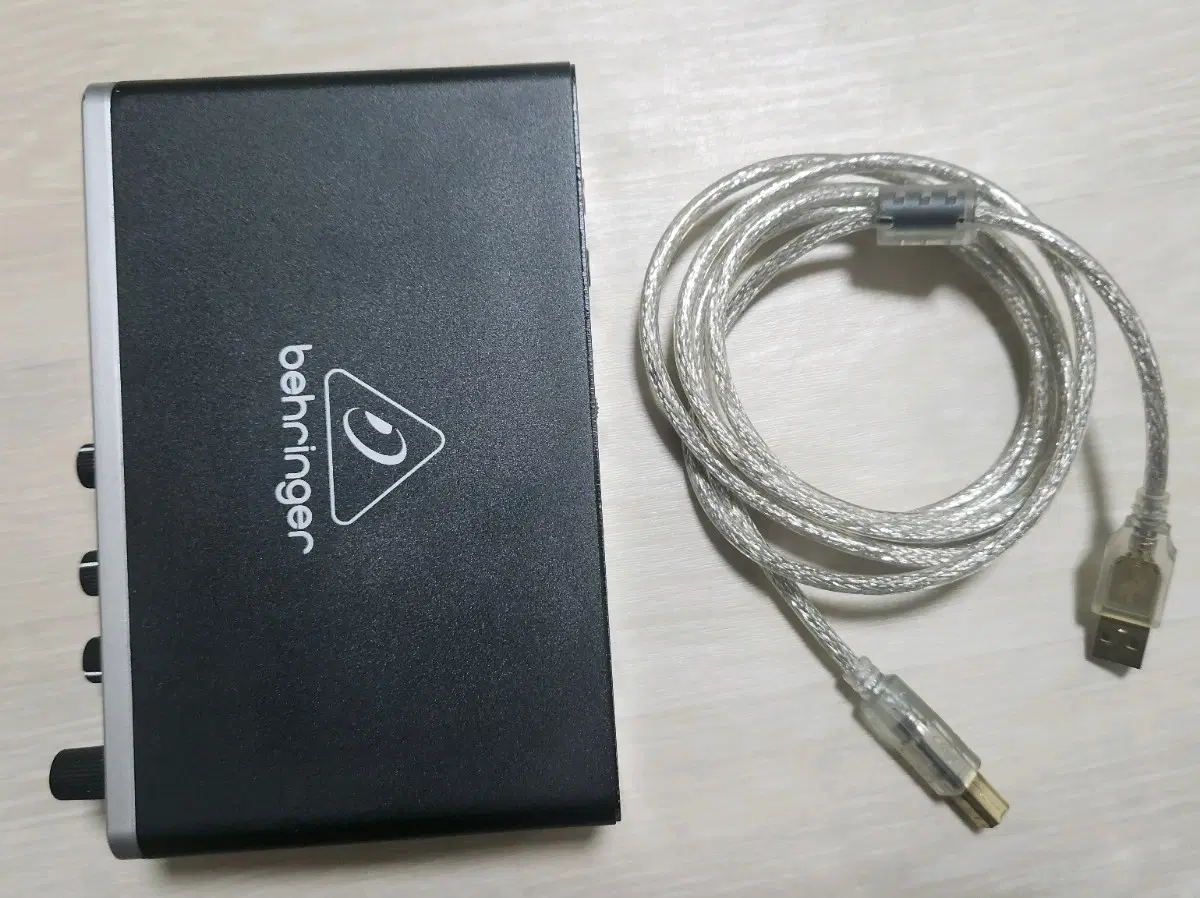 베링거 umc202hd 오디오 인터페이스