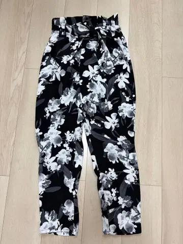 AZUL by moussy 플라워 프린트 이지 팬츠 S 사이즈
