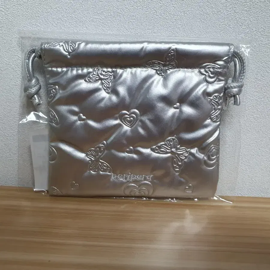 페리페라 궁 콜라보 파우치
