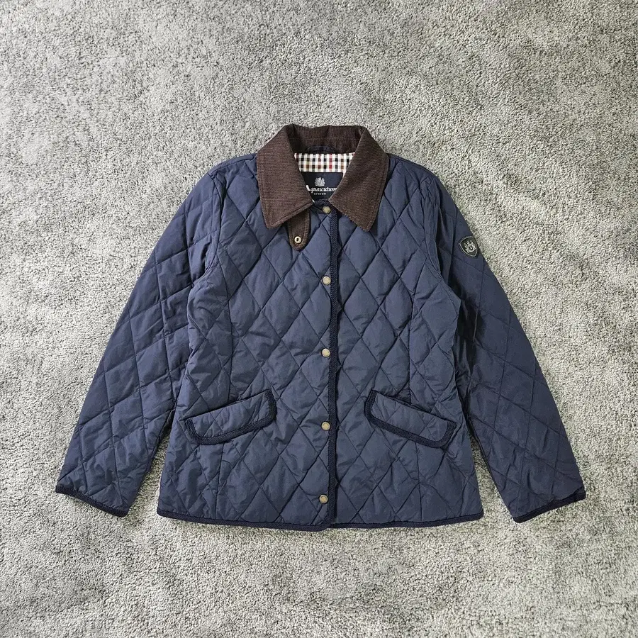 Aquascutum 퀼팅 자켓