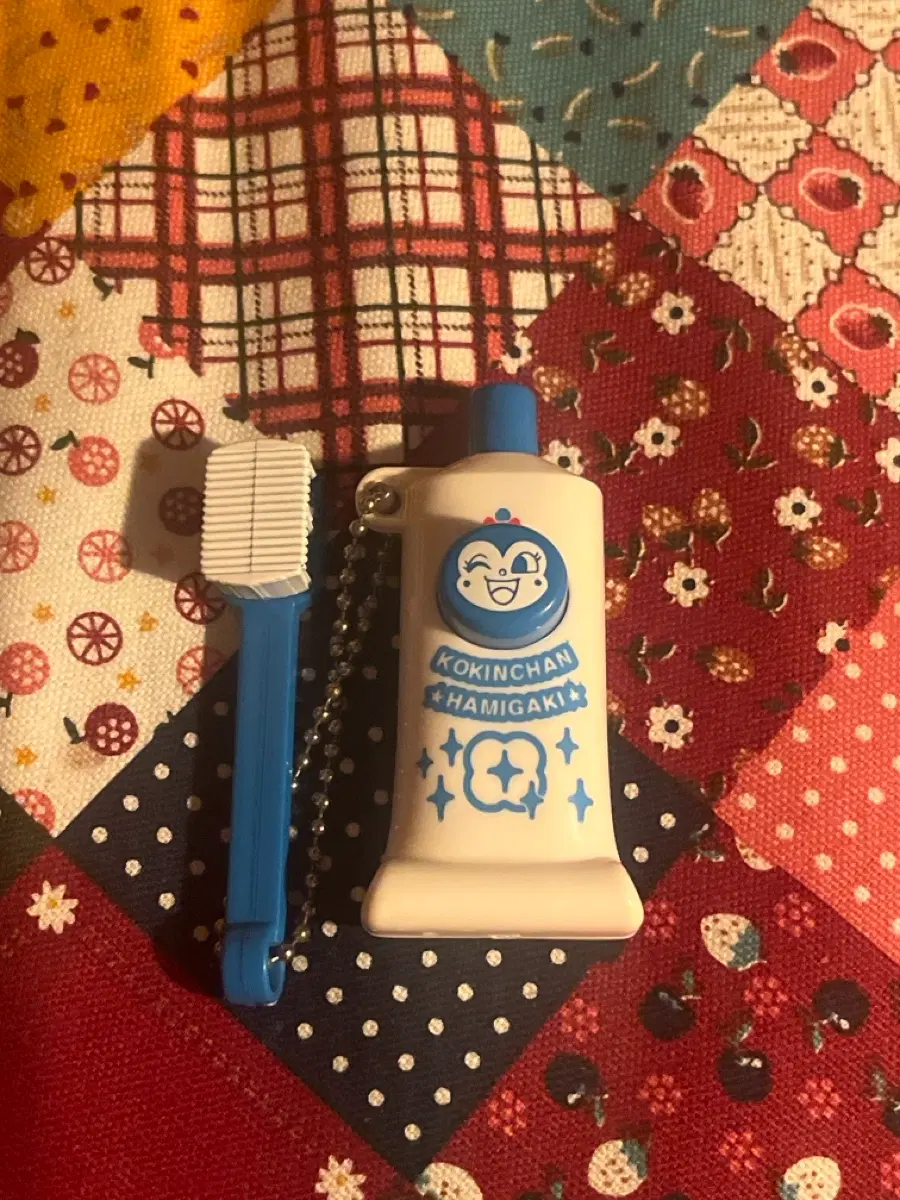 호빵맨 딸랑이 치약 가챠