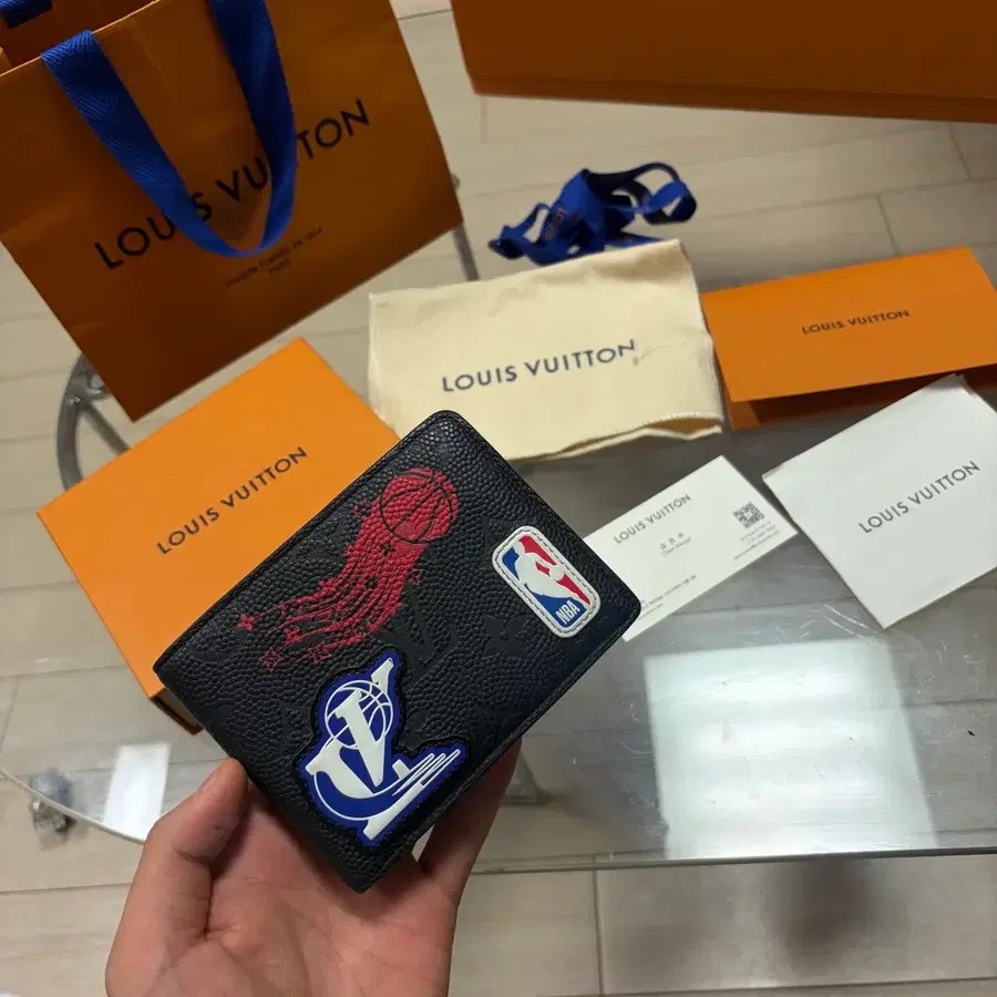 {상태A/풀구성}루이비통xNBA 멀티플 월렛 반지갑