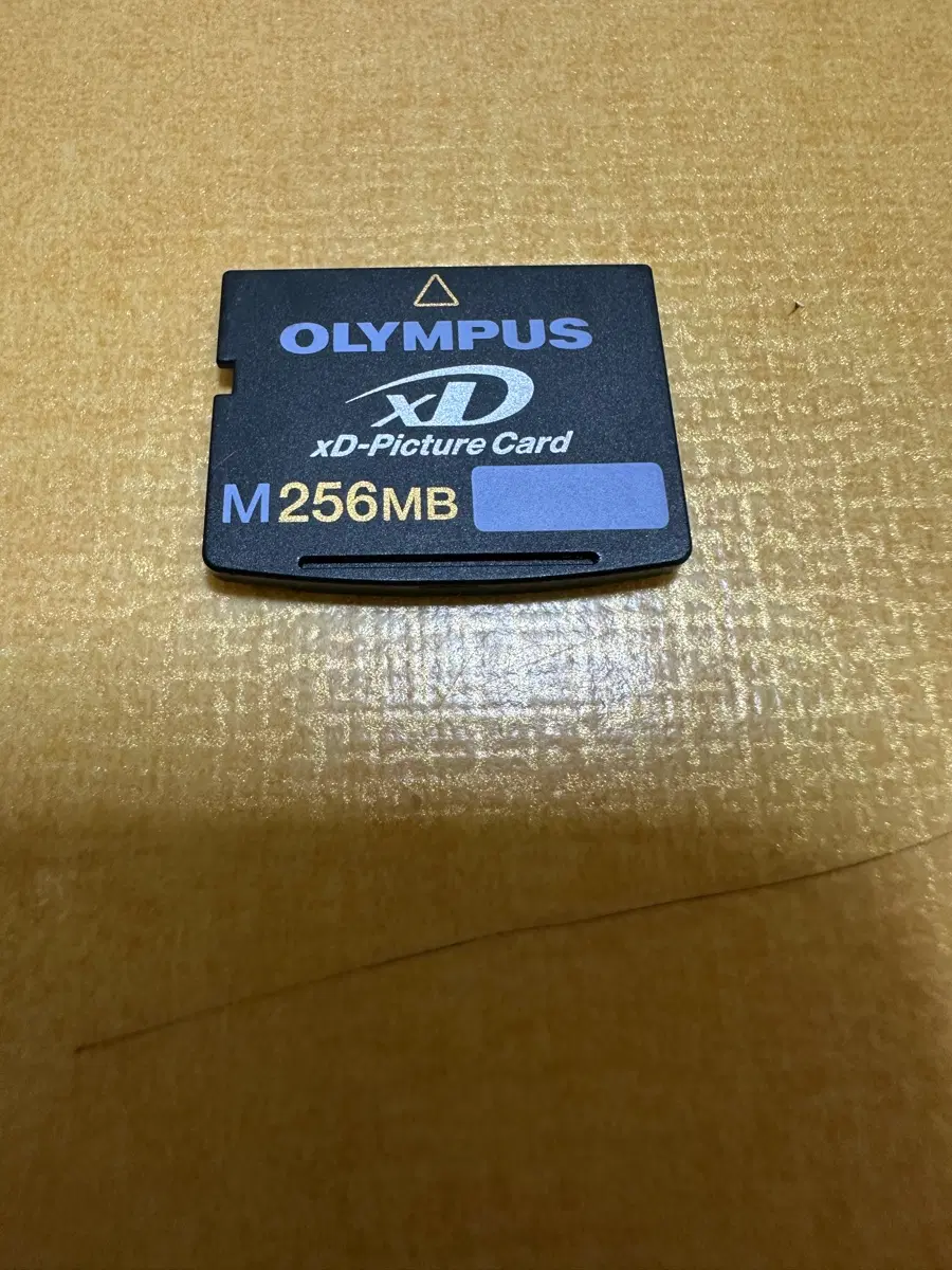 XD메모리 카드 256 MB 판매합니다.