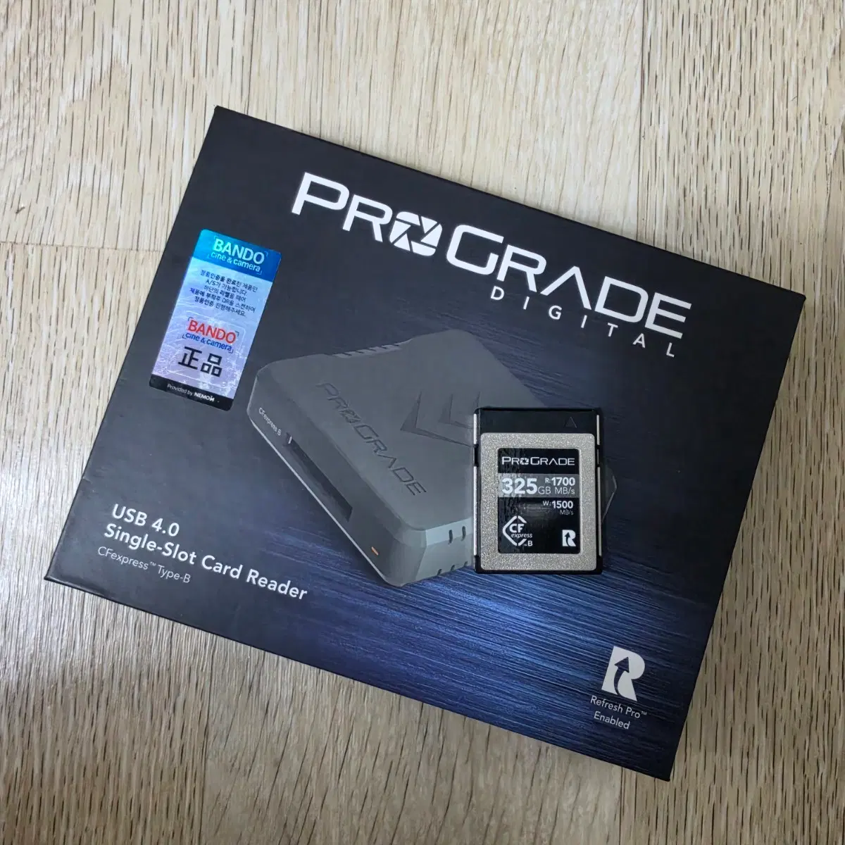 프로그레이드 CFexpress B 타입 325GB 메모리 카드 + 리더기 팝니다