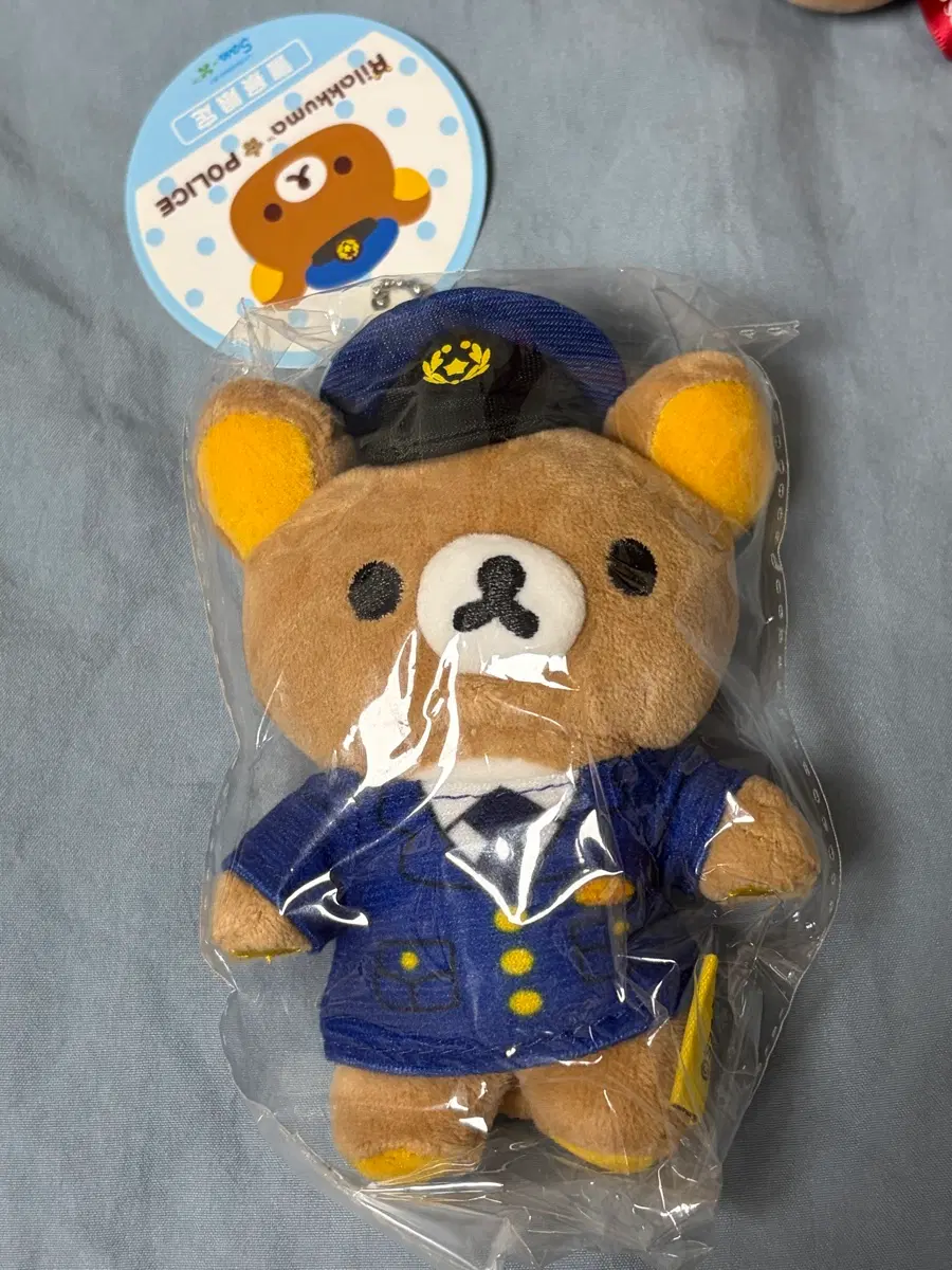 리락쿠마 폴리스 인형