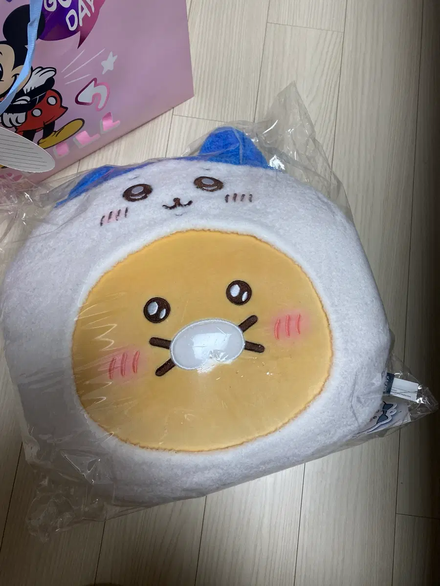 카카오프렌즈 먼작귀 콜라보 춘식이 하치와레 얼굴 쿠션 인형