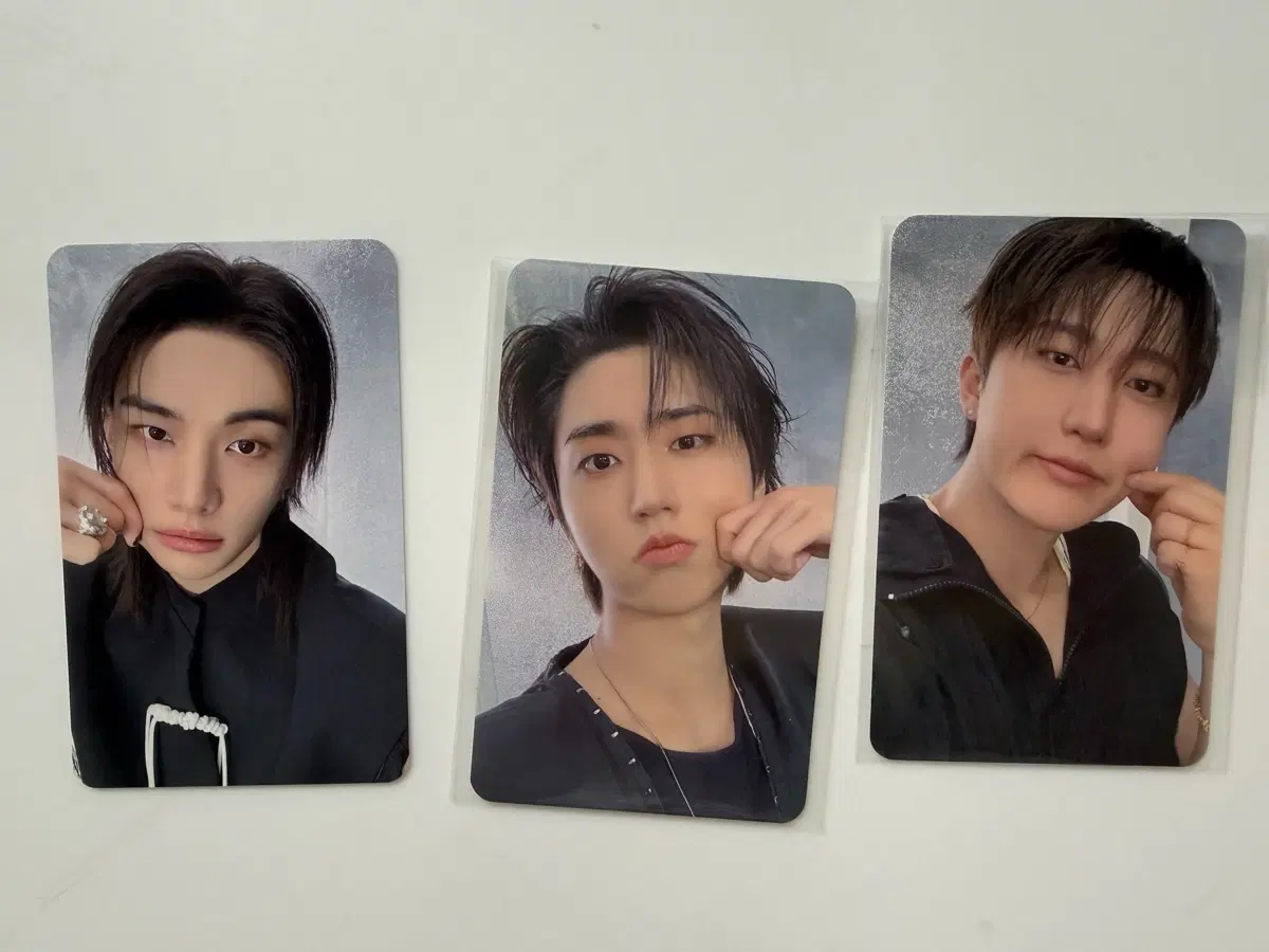 런잇 온라인 특전 볼꼬집 포카 현진 한지성 창빈 한 스키즈