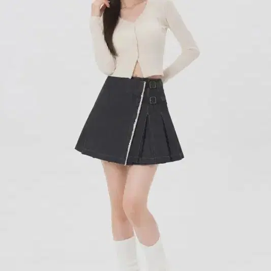 여27/버버리 블랙 미니스커트