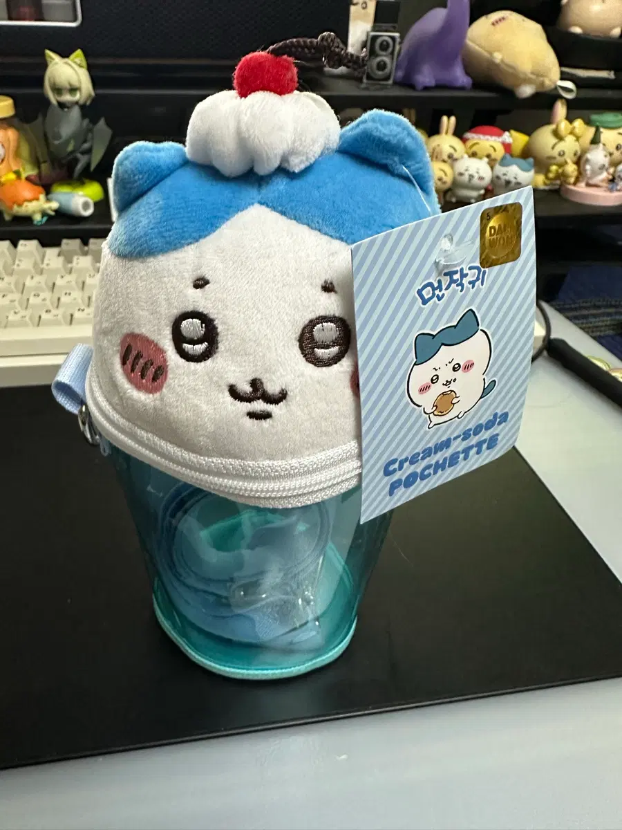 치이카와 먼작귀 하치와레 크림소다 포셰트