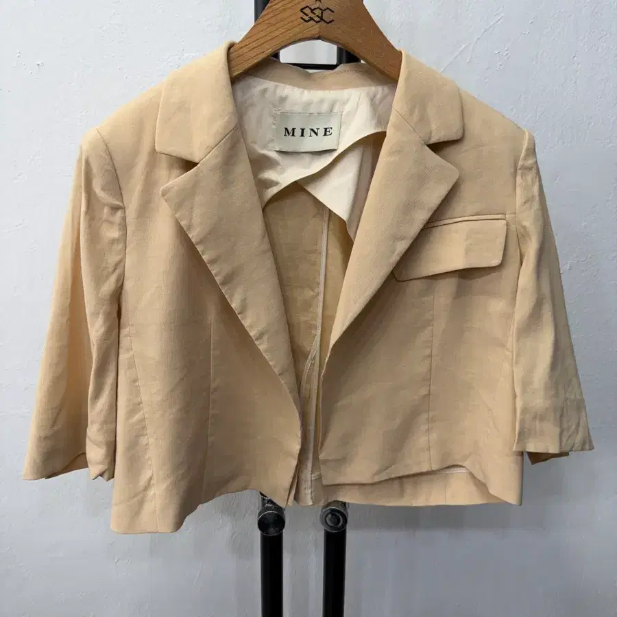 정품) MINE 마인 한섬 23ss 크롭 루즈핏 린넨자켓 76