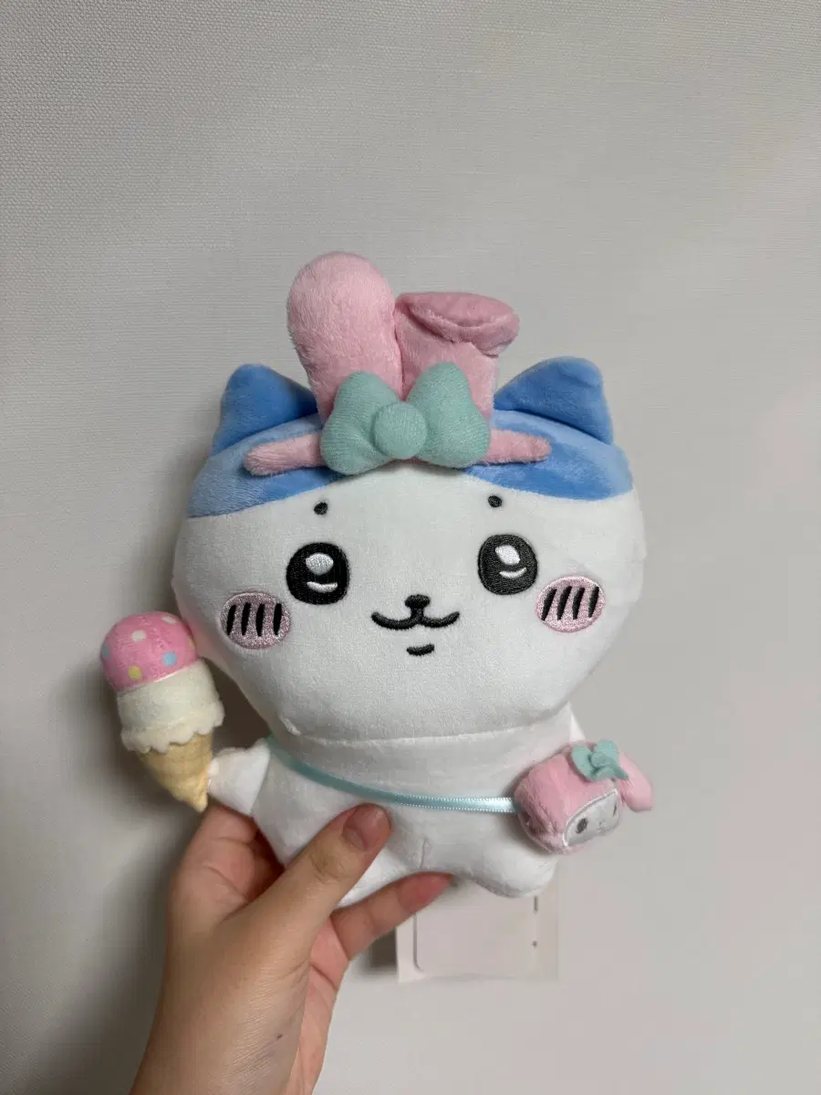정품) 산리오x먼작귀 콜라보 하치와레 인형 양도