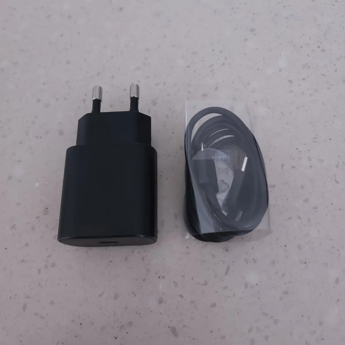 (새제품) 삼성 정품 25W 충전기 + USB 케이블