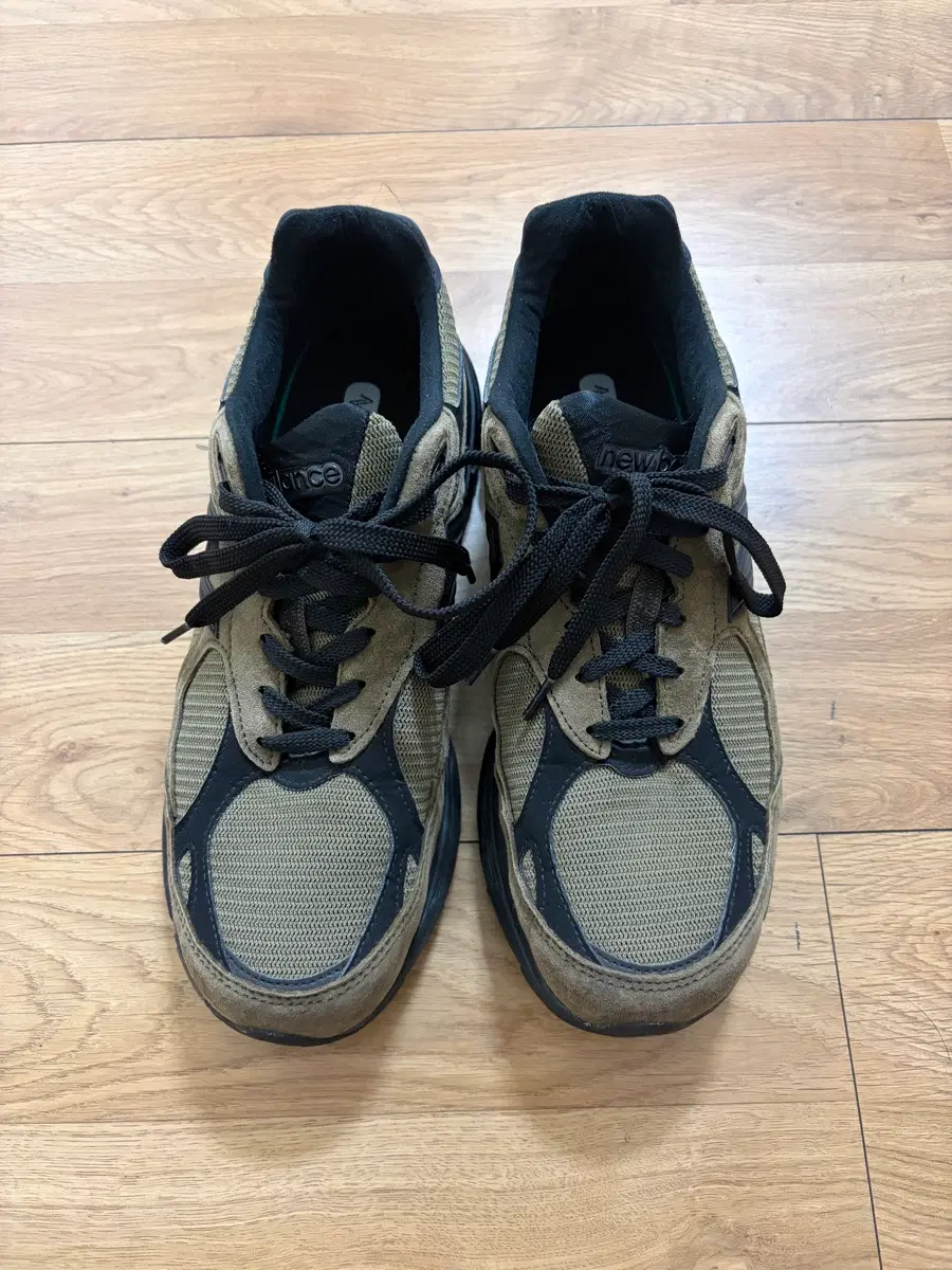 뉴발란스 x JJJ자운드 990v3 브라운 블랙 285