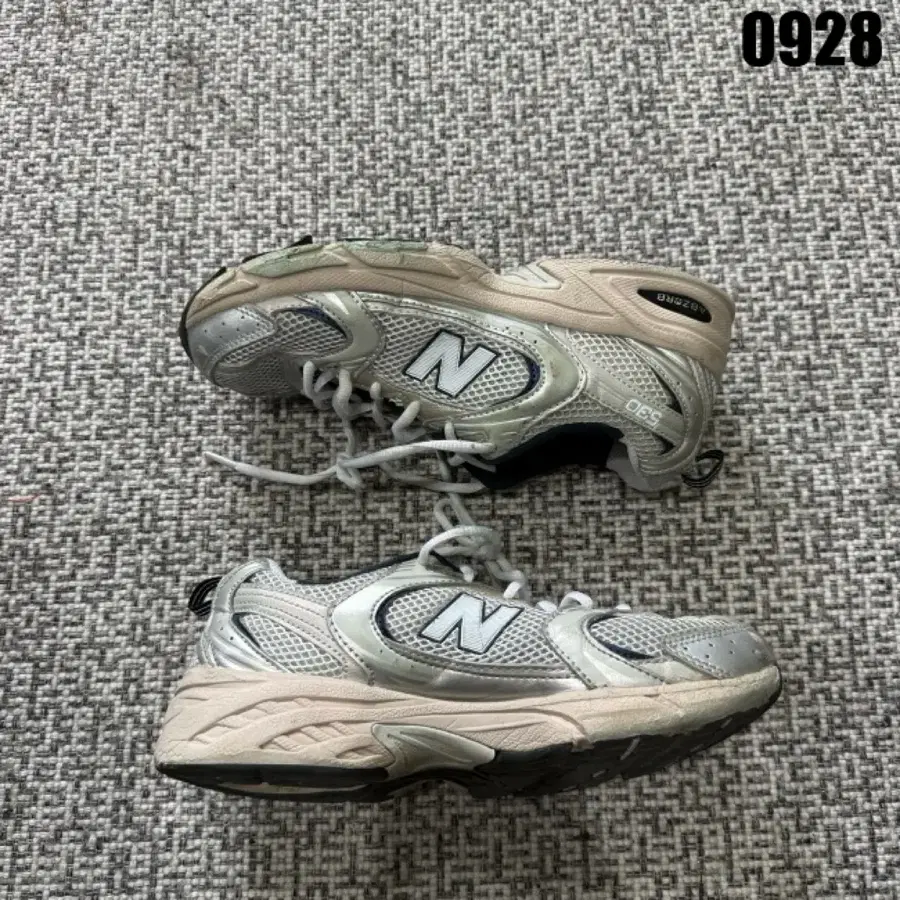 뉴발란스 530 실버 240
