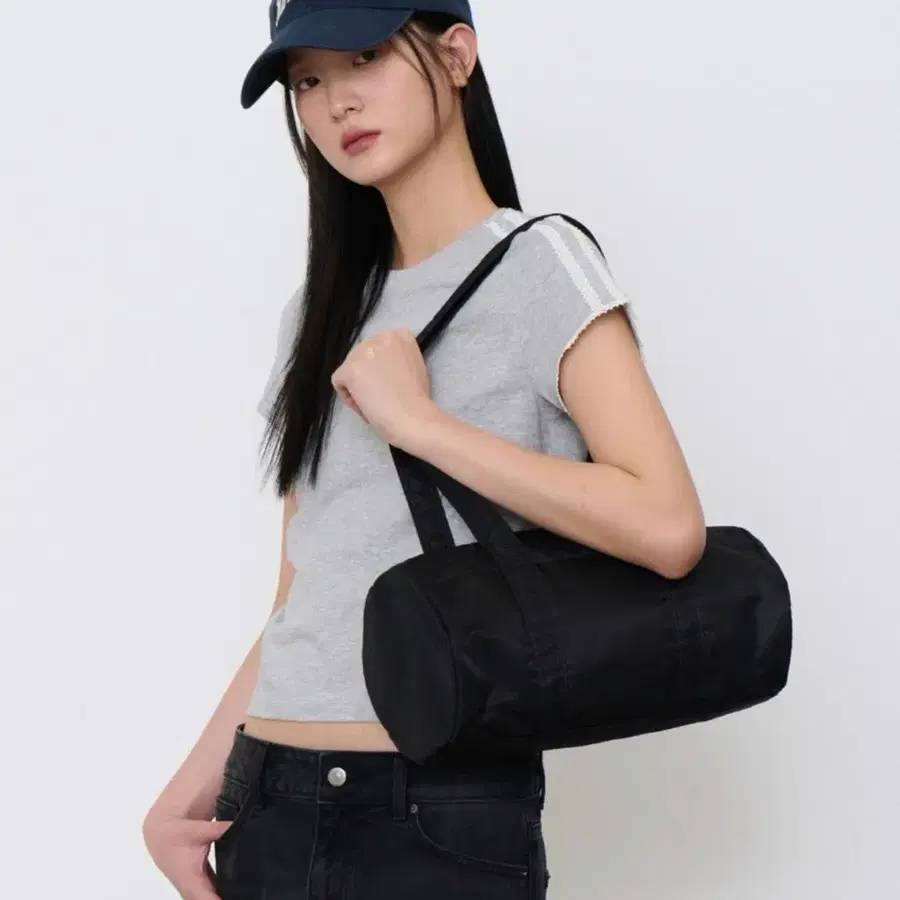 무신사우먼즈 나일론 실린더 백