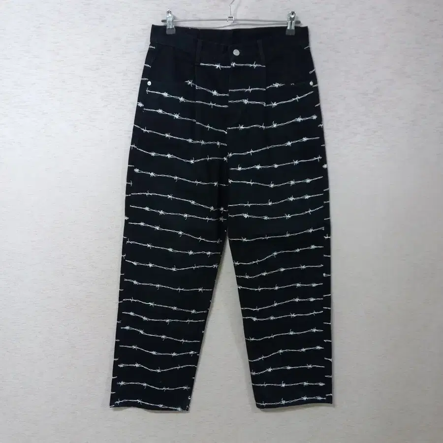 B9-29/NOMANUAL 블랙 원턱 자수팬츠  봄가을