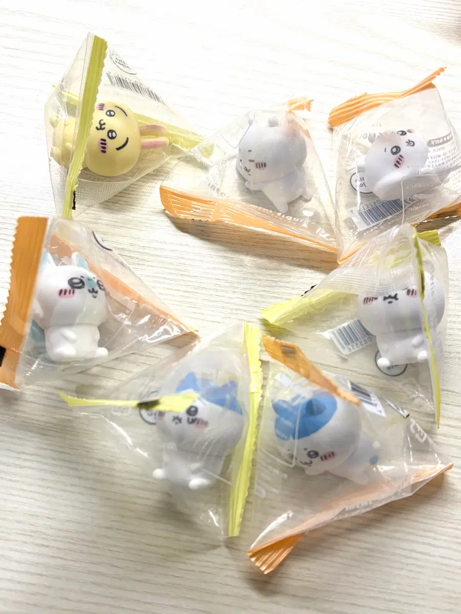 먼작귀 치이카와 우사기 하치와레 모몽가 피규어 7종