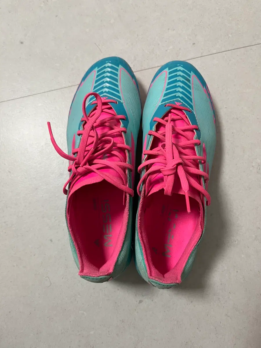 아디다스 F50 메시 축구화 (네고 해드려요)