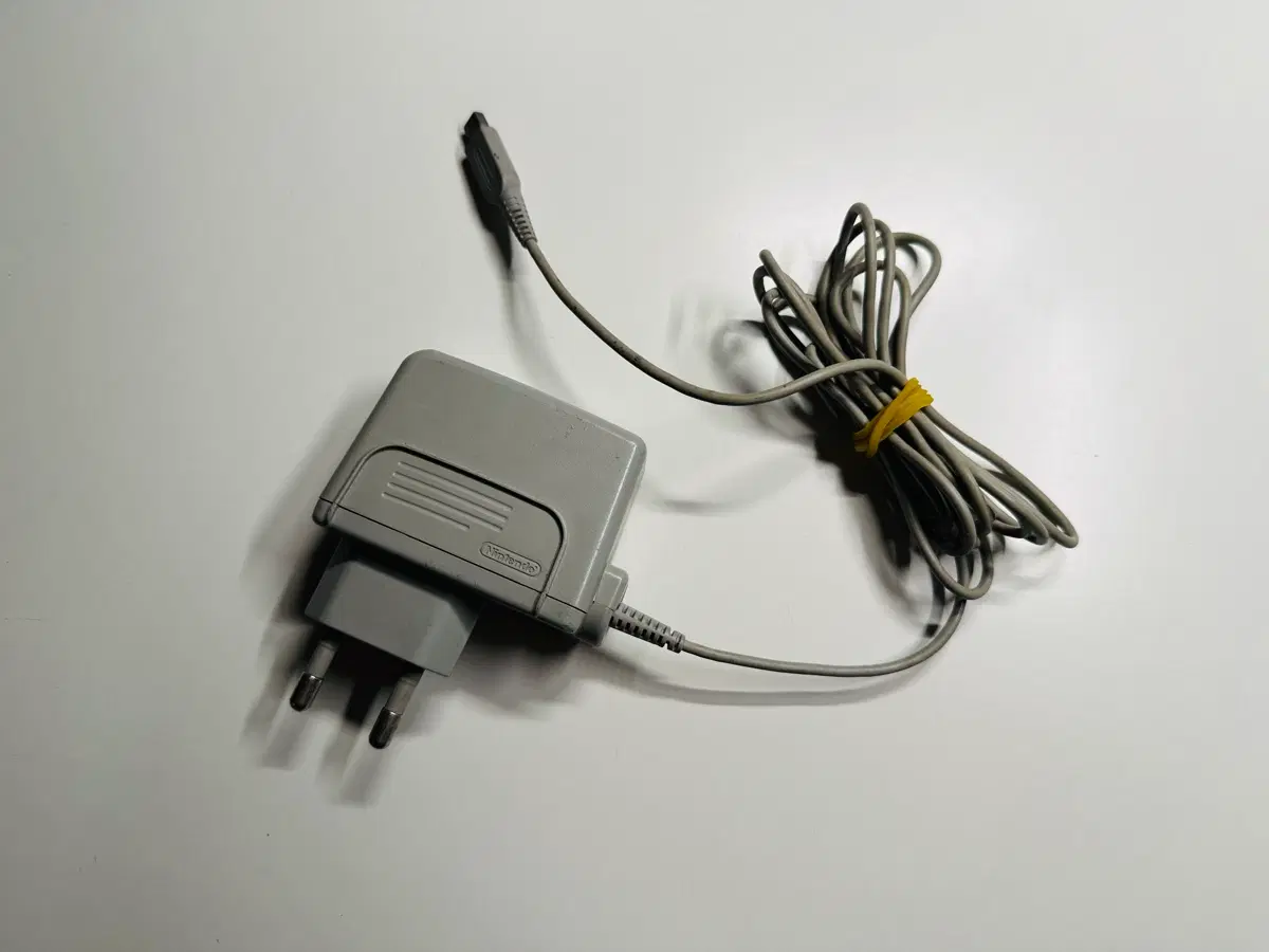 닌텐도 3DS/2DS/DSi 220V 정품 충전기 판매 (DSL, 식빵)