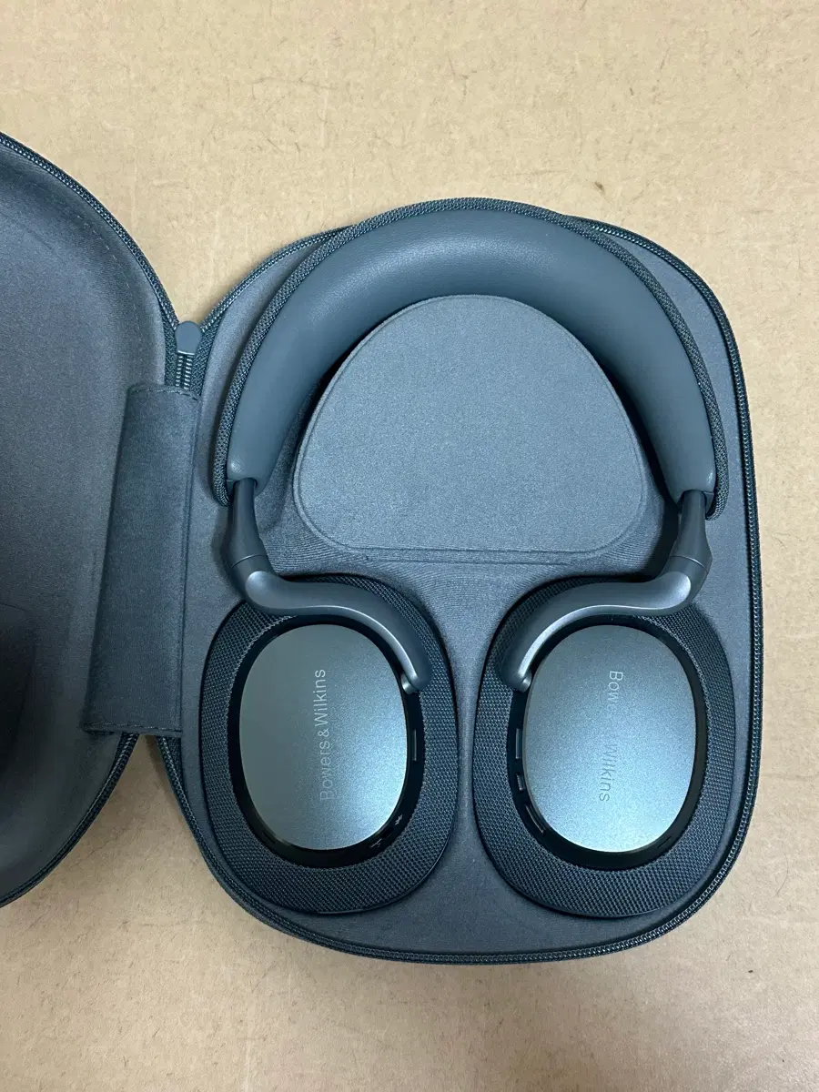 Bowers & Wilkins 헤드폰 Px7 S3