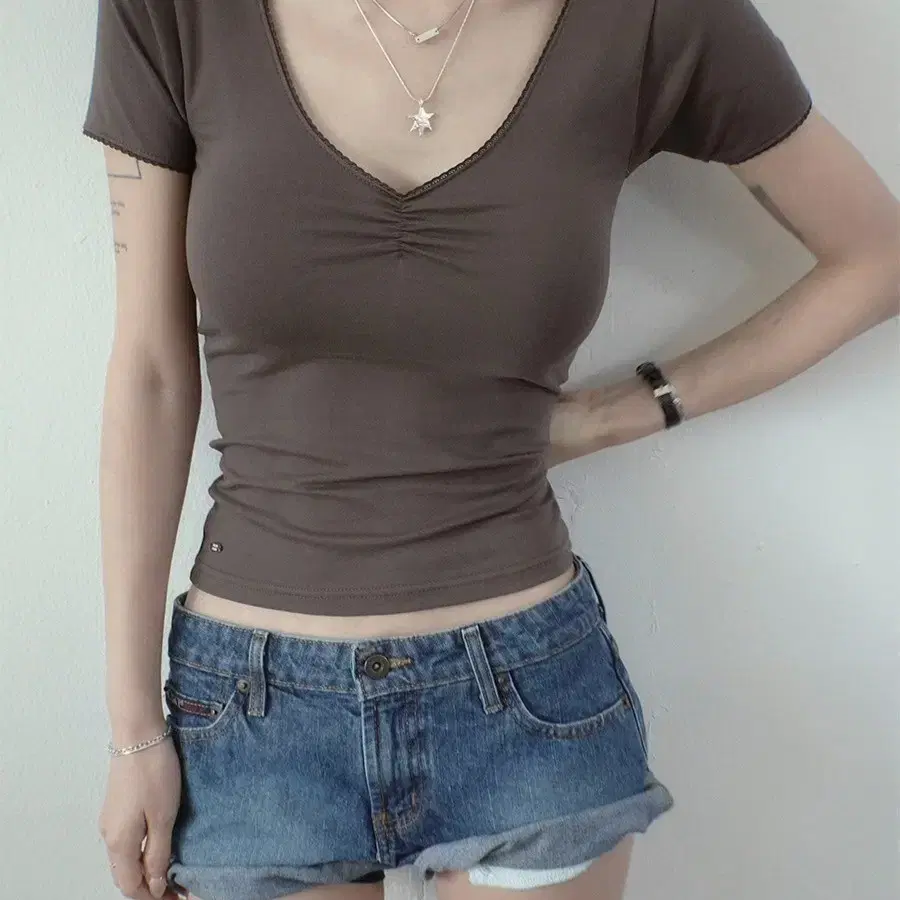 페일제이드 빈티지 셔링 반팔티 브이넥 Vintage Shirring V-Neck