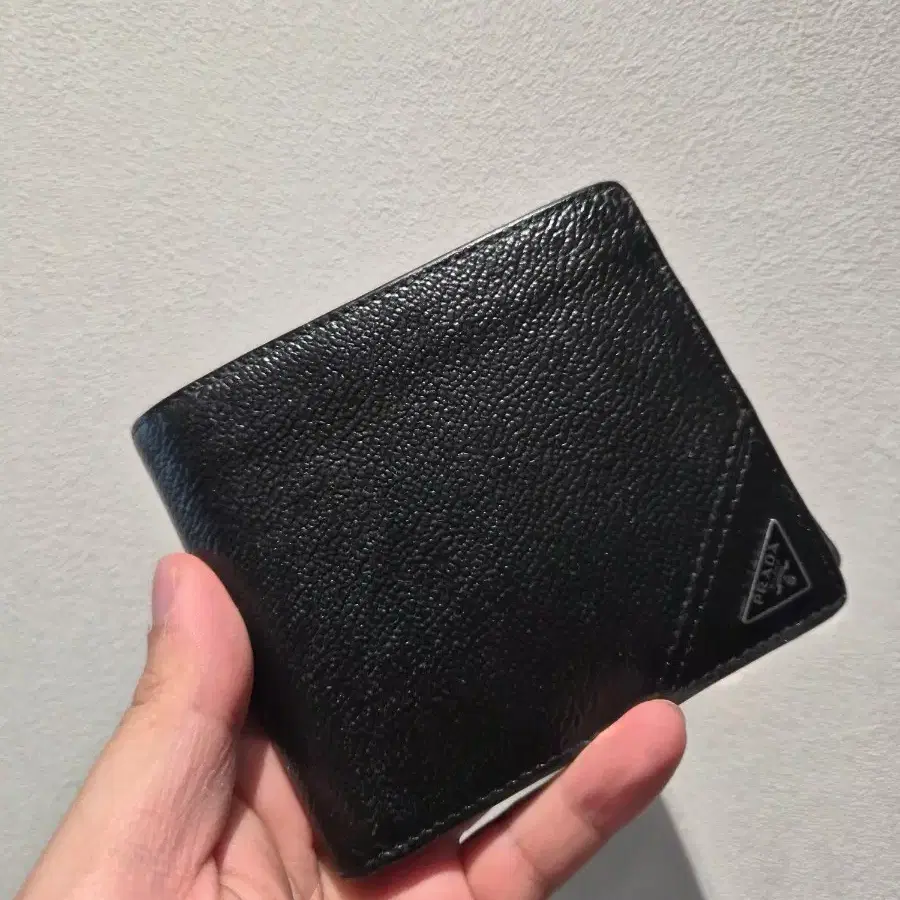 프라다 지갑 블랙