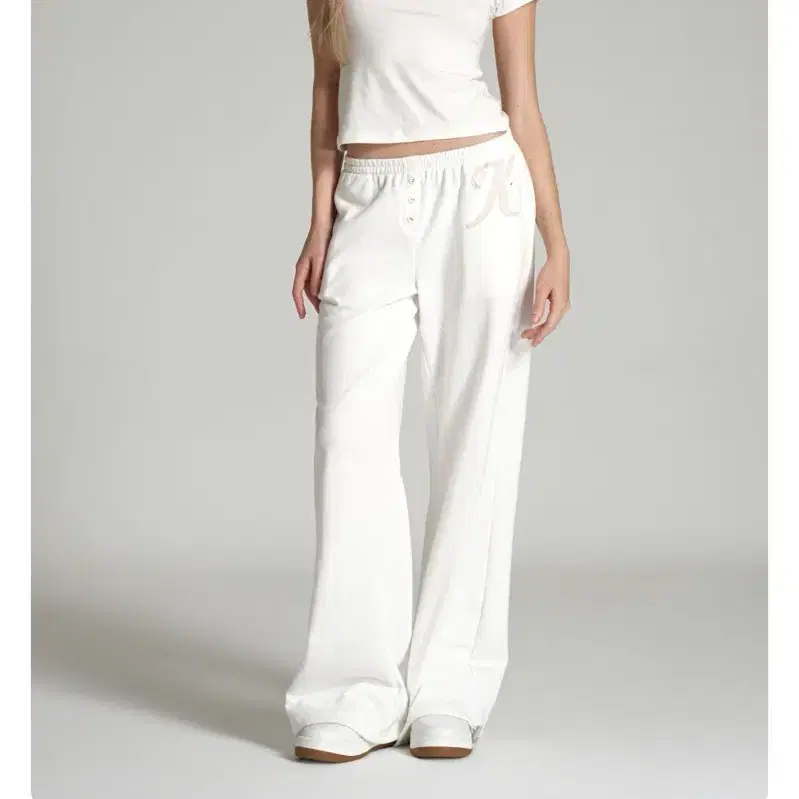 클리시어 K essential jogger pants, White  | 조거팬츠