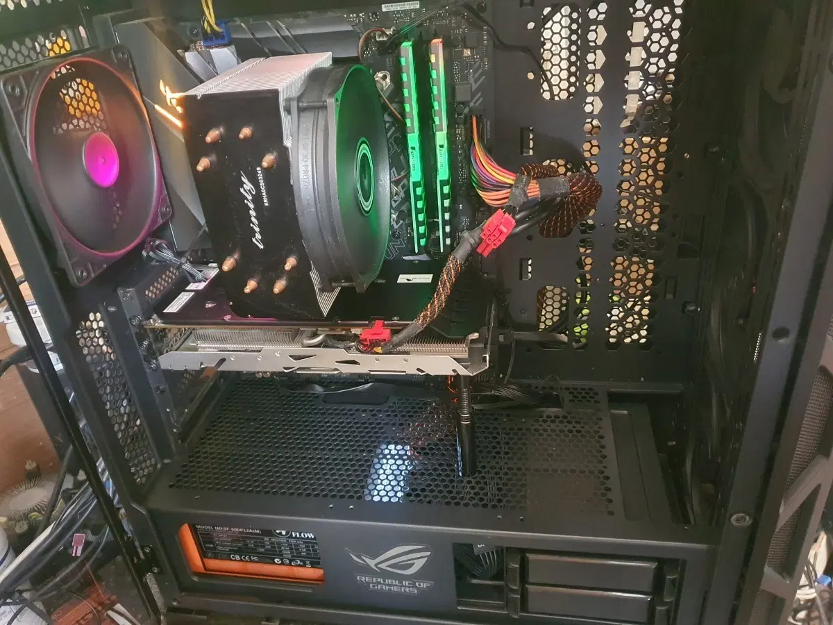 울산 게임컴i7 8700 rtx2070 16g고급케이스배달가능