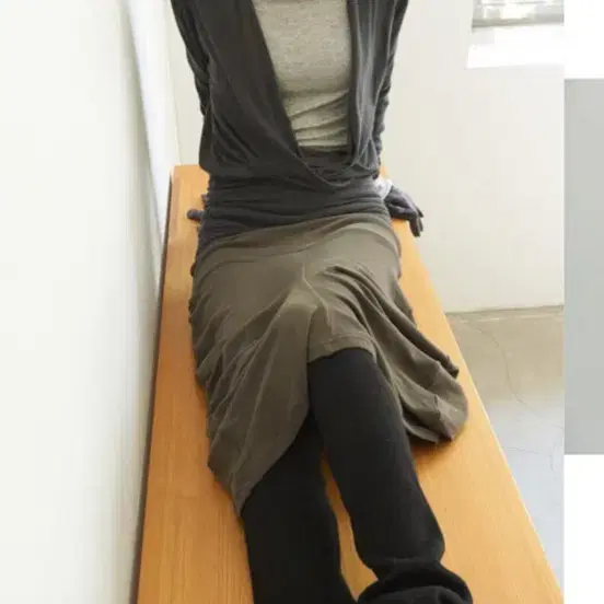 새릭 슬라우치 랩 탑 cerric Slouchy Wrap Top _ Charcoal