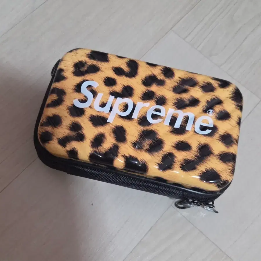 슈st 레오파드 파우치