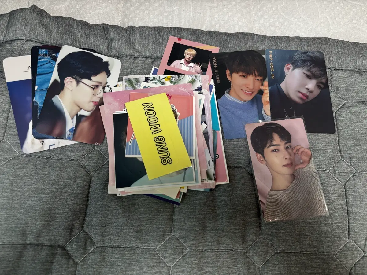 워너원 및 차은우 포카