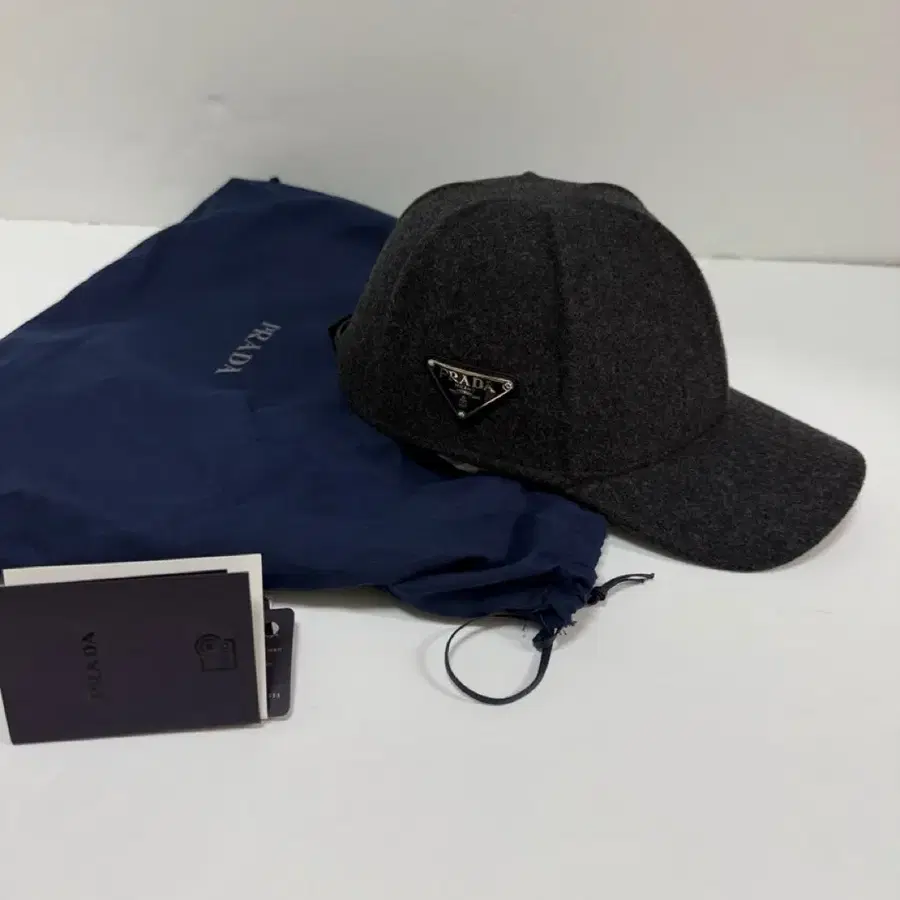 프라다 모자 그레이 prada