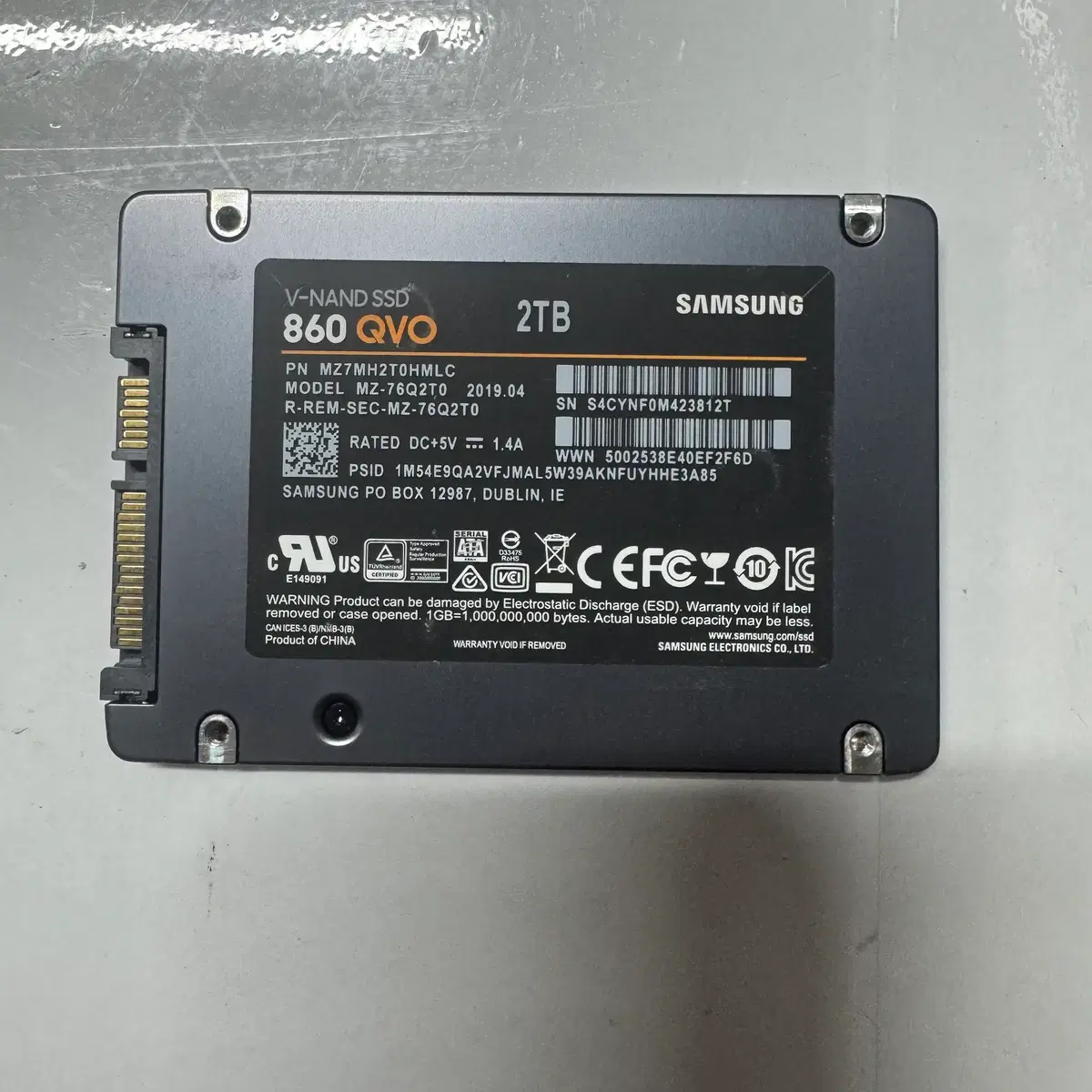 삼성 860 QVO 2TB SSD 판매합니다.