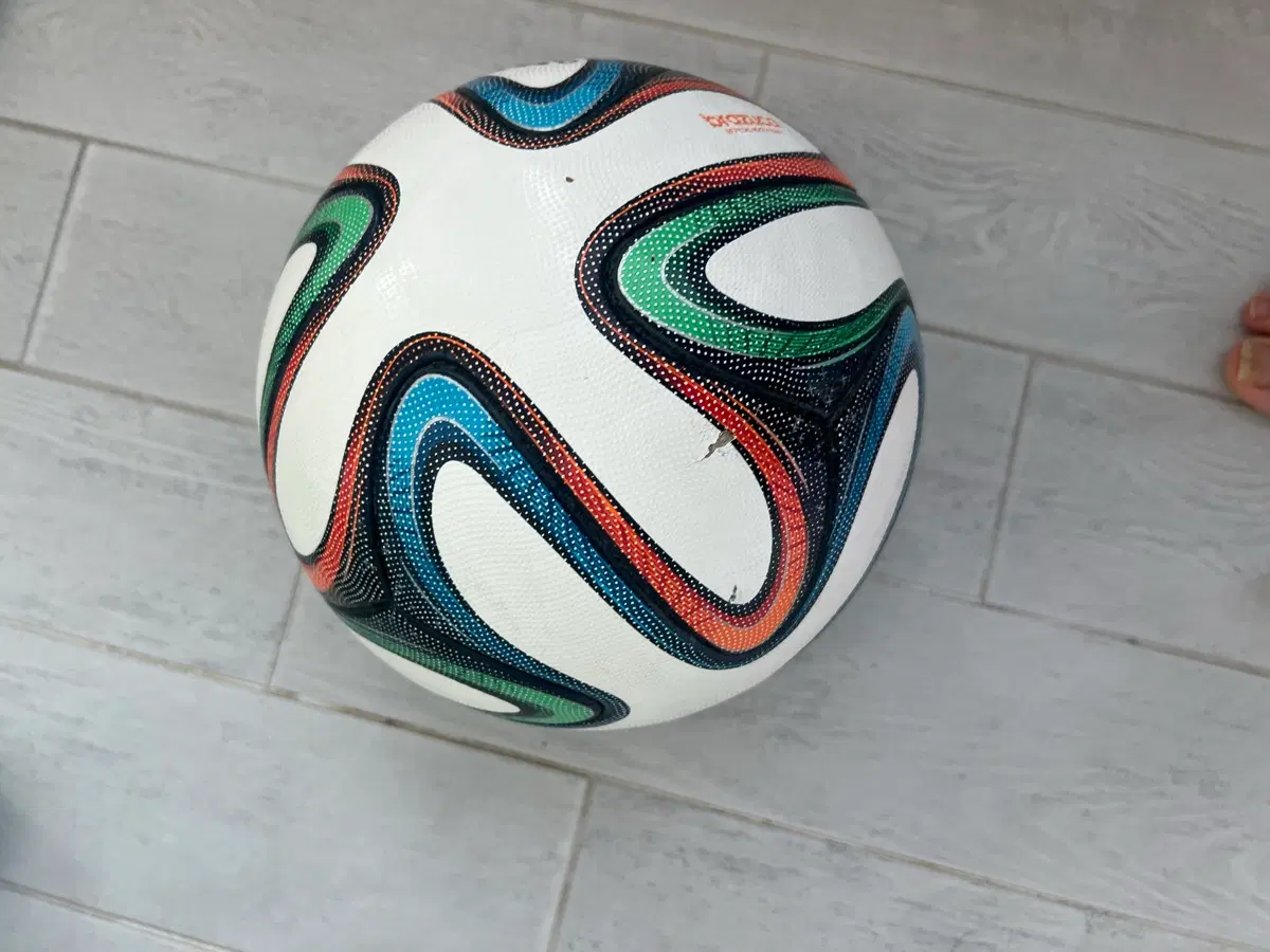 아디다스 2014 FIFA 월드컵 공인구 브라주카