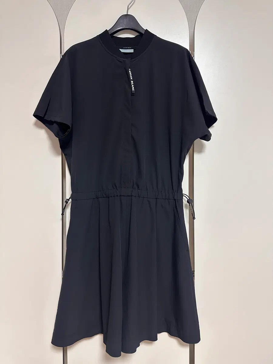 랑방블랑(LANVIN BLANC) 정품 여성 골프 원피스 새거같아요 S