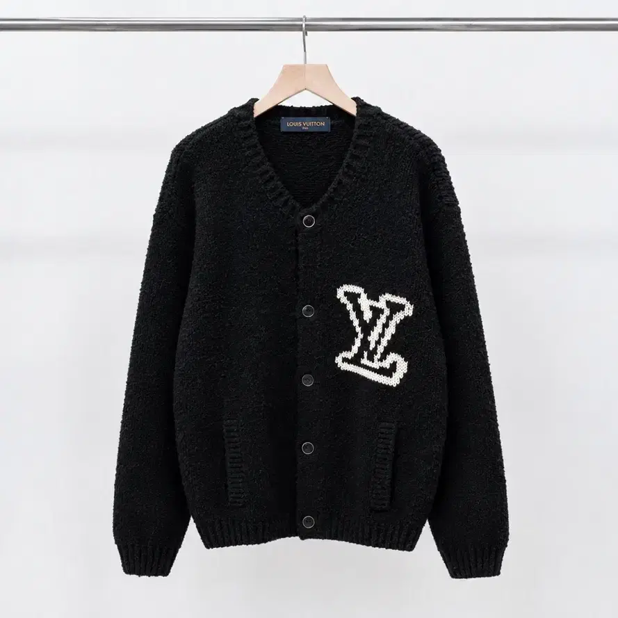 [ 4L ] 루이비통 LV 인타르시아 청키 가디건 블랙