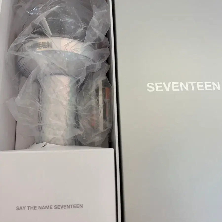 세븐틴 공식 응원봉 캐럿봉 2세대 팝니다