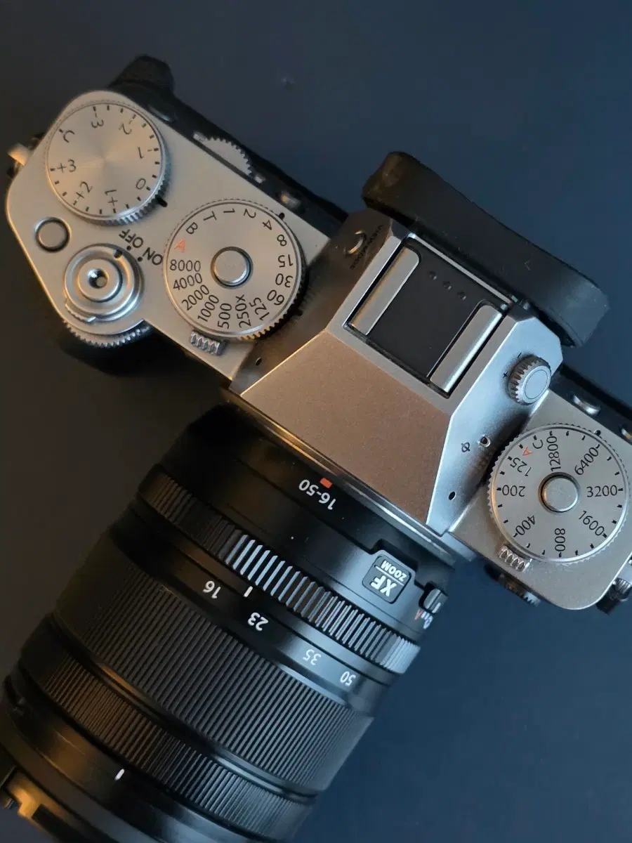 후지필름 XF 16-50mm 실버 카메라