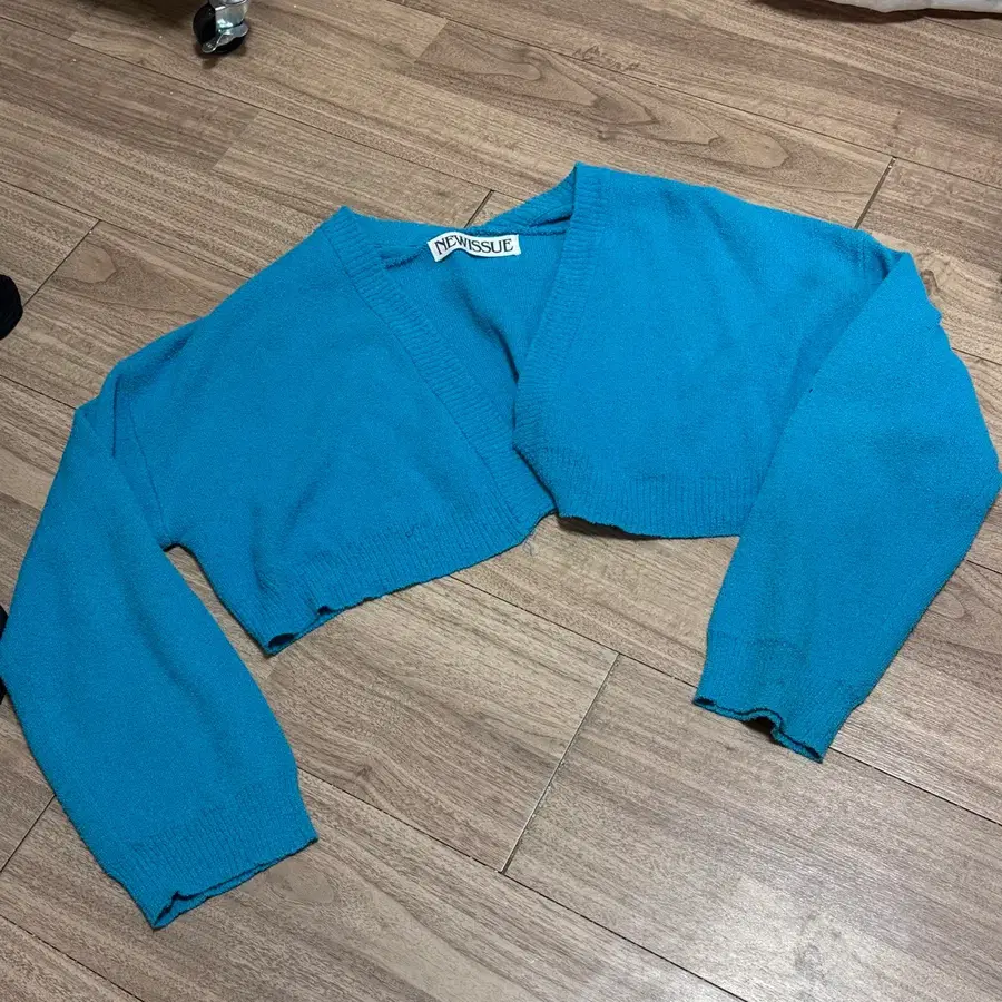 뉴이슈 블루 볼레로 가디건