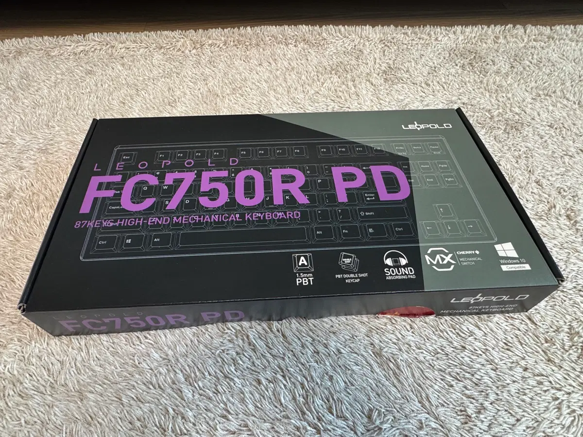 레오폴드 FC750R PD 퍼플/그레이 저소음적축 팝니다