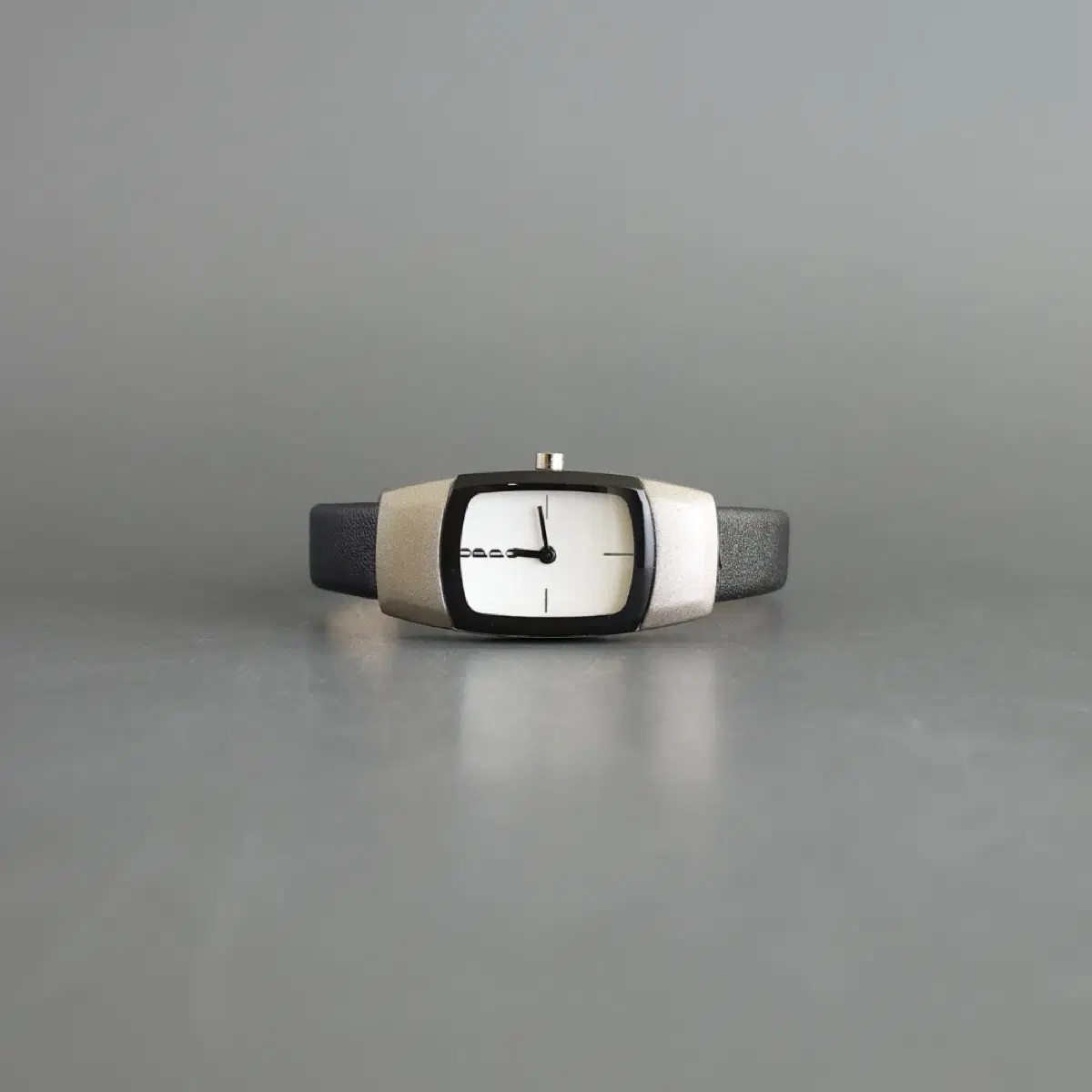 OPPO Retro Square leather watch (black)