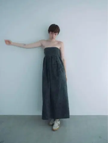 새상품급 Uhr 우아 baredress 원피스 36 캘런솔로지